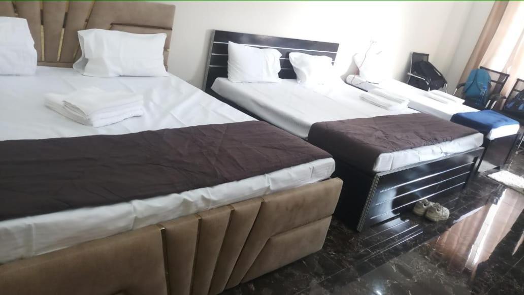Hotel Jhankar Banquet And Lawn 3*